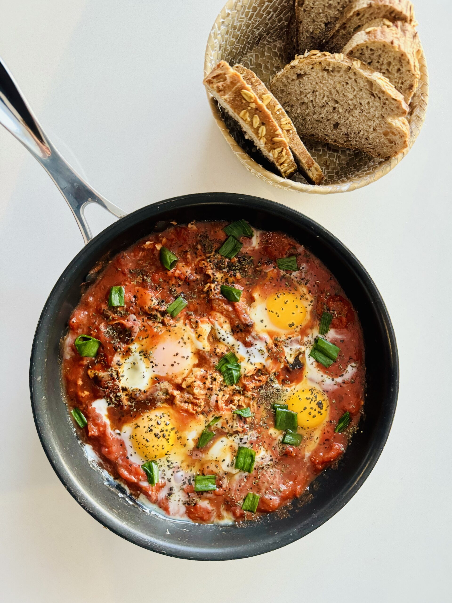 oeufs pochés en sauce épices GAMMA sel noir de lave